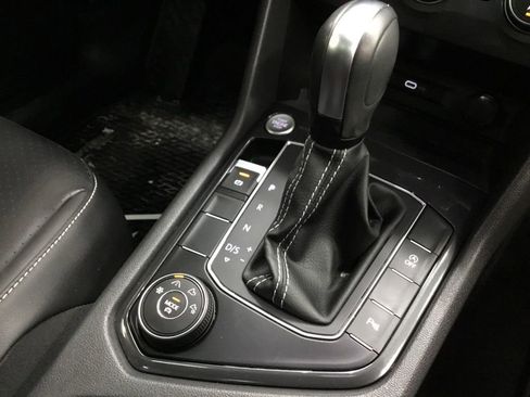 Used 2021 Volkswagen Tiguan SEL image 28