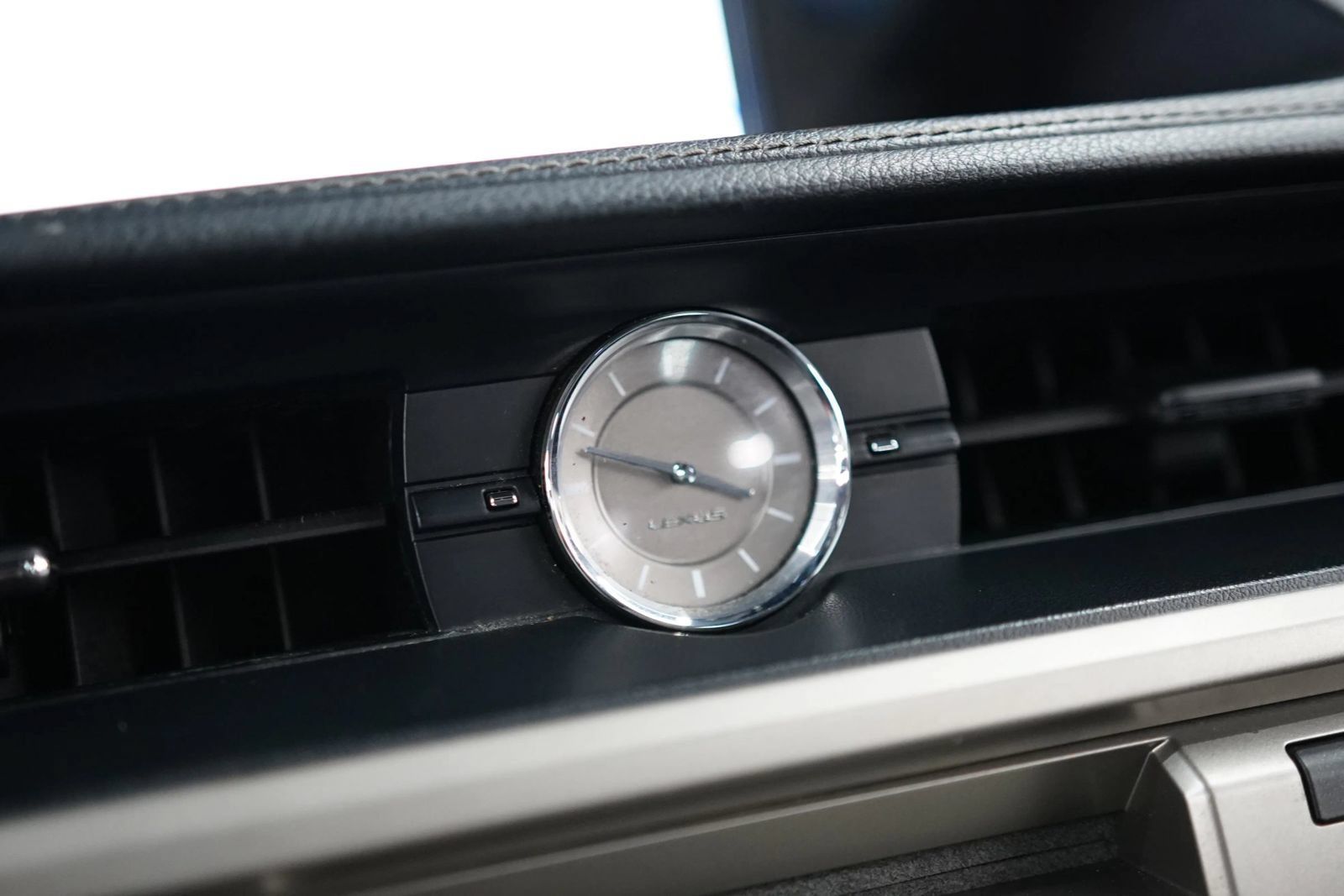 Used 2017 Lexus ES 350 w/ Luxury Package FWD image 34