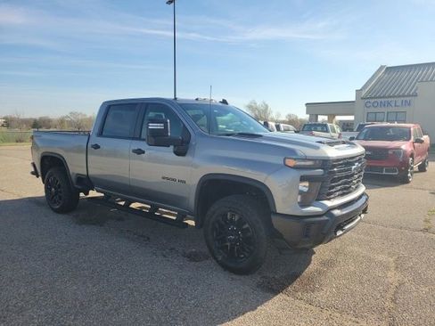 Used 2026 Chevrolet Silverado 2500 Custom w/ Custom Value Package AWD/4WD image 25