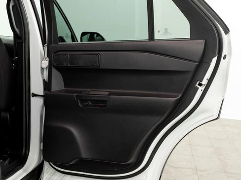 Used 2021 Ford Explorer 4WD Police Interceptor image 19