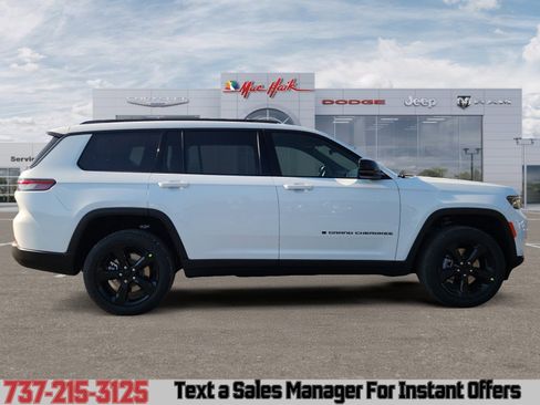 New 2025 Jeep Grand Cherokee L Limited w/ Black Appearance Package AWD/4WD image 6