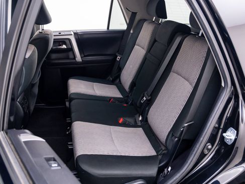 Used 2019 Toyota 4Runner SR5 AWD/4WD image 16