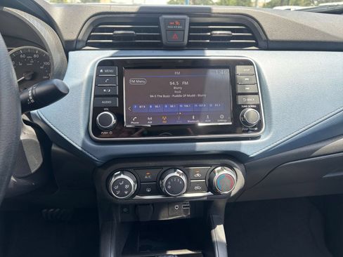 Used 2025 Nissan Versa SV FWD image 17