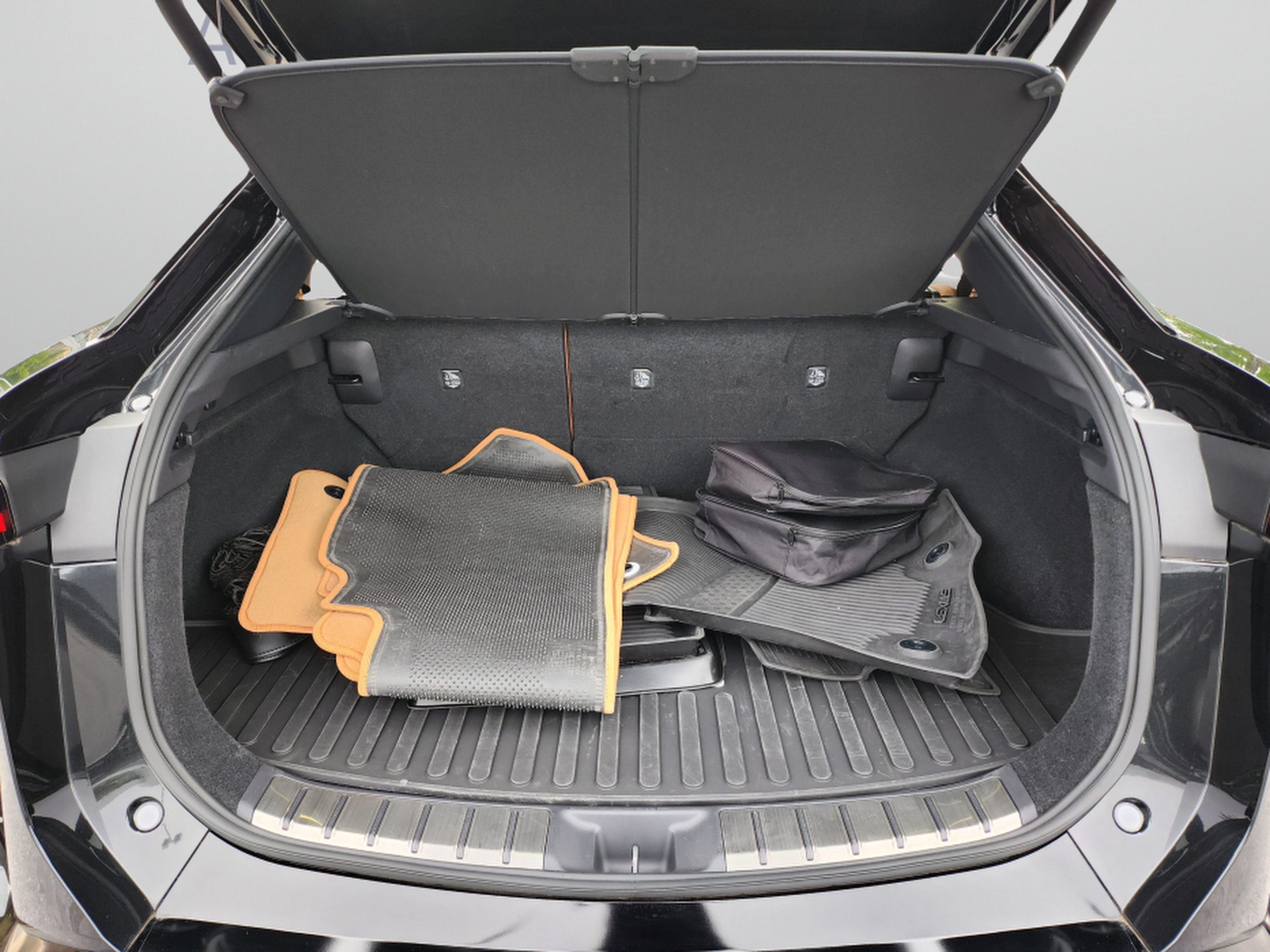 Certified 2024 Lexus RZ 300e Premium w/ Accessory Package (2T) FWD image 27