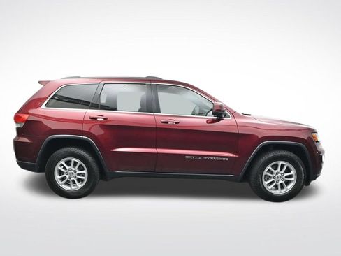 Used 2018 Jeep Grand Cherokee Laredo RWD image 9