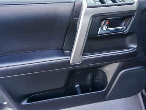 Used 2020 Toyota 4Runner SR5 image 19