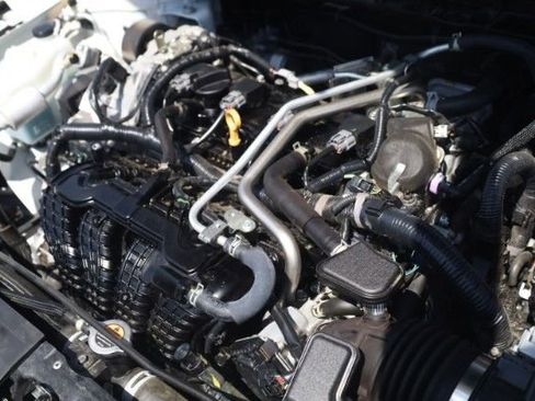 Used 2025 Nissan Altima 2.5 SR FWD image 7