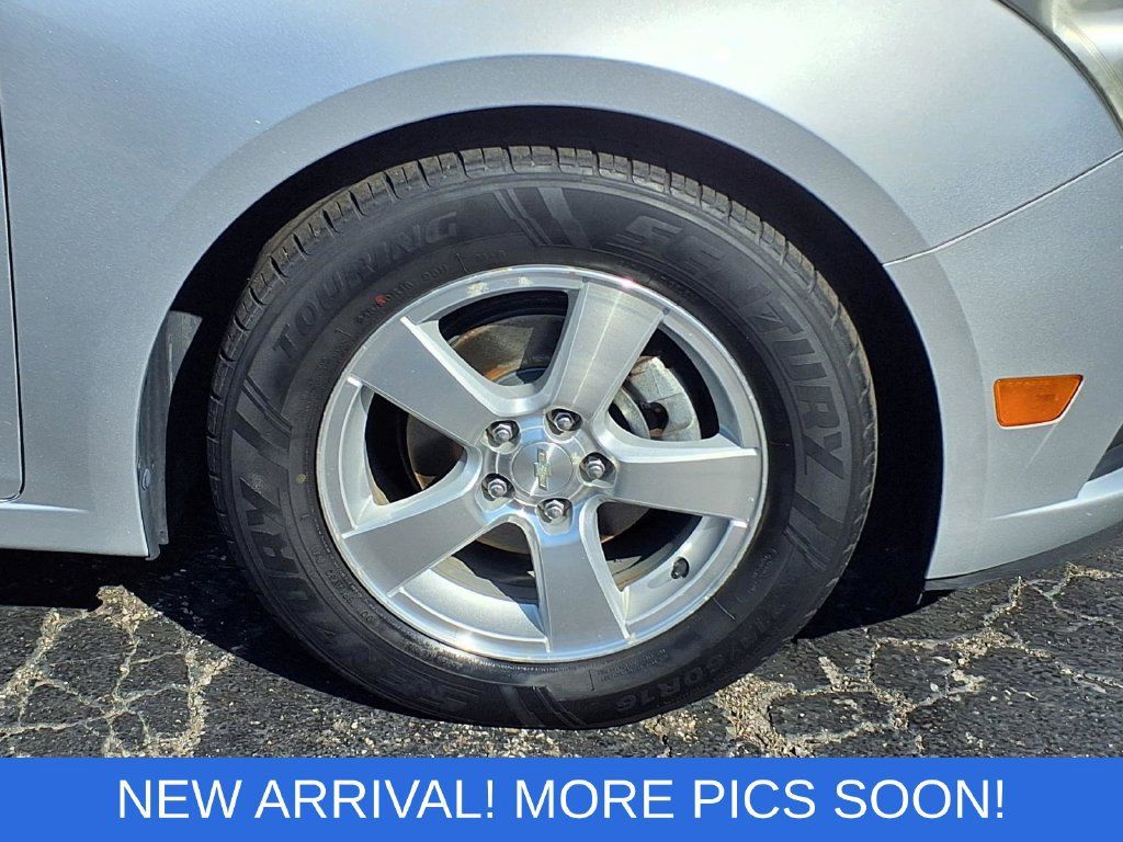 Used 2014 Chevrolet Cruze LT FWD image 23