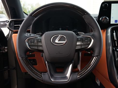 Used 2026 Lexus LX 700h Ultra Luxury AWD/4WD image 6