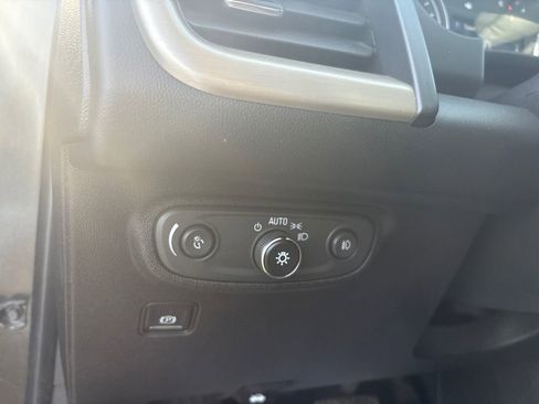 Used 2018 GMC Terrain Denali image 19