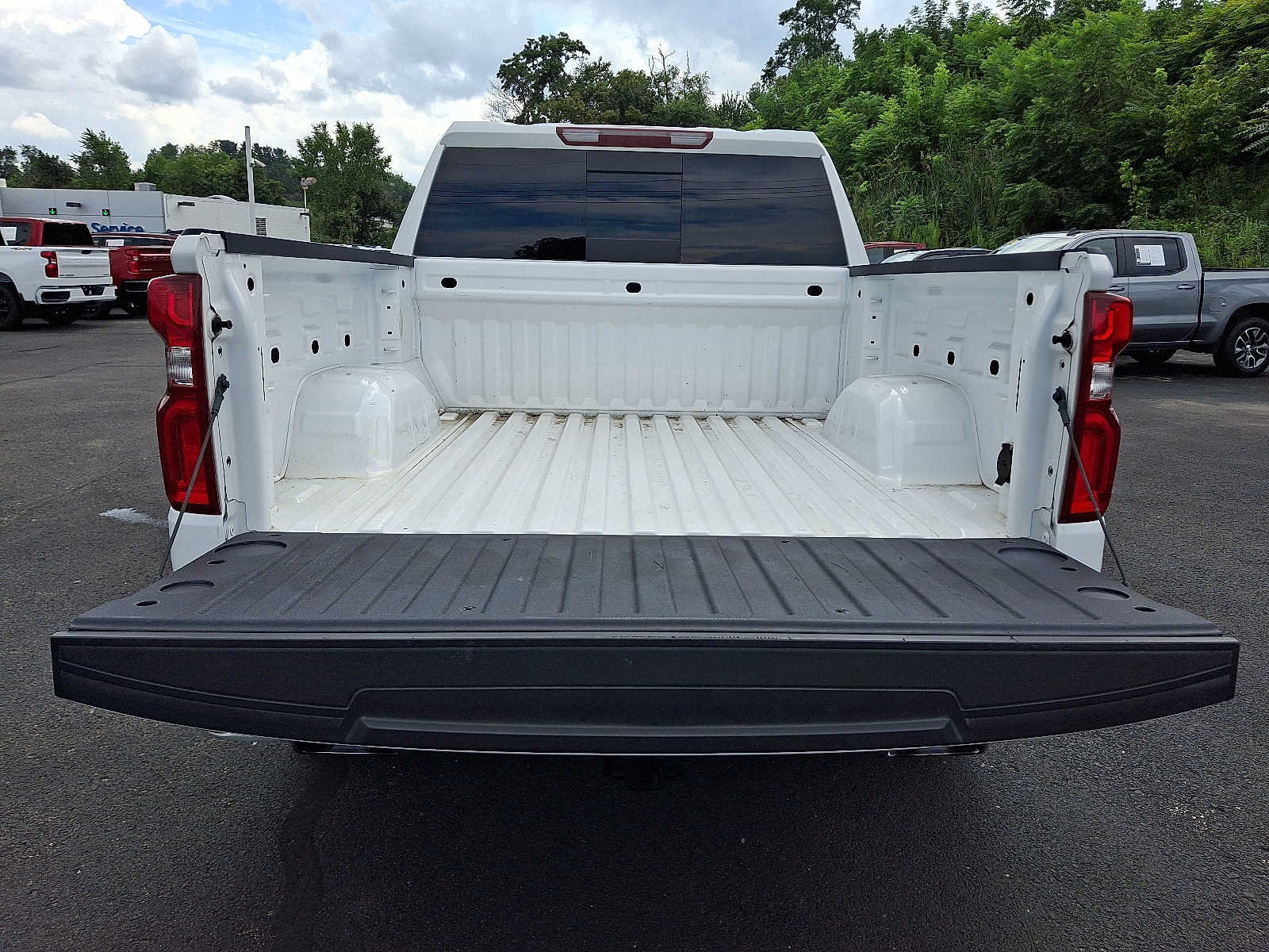 Used 2025 Chevrolet Silverado 1500 RST w/ Convenience Package II AWD/4WD image 28