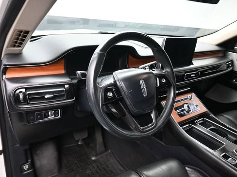 Used 2020 Lincoln Aviator Reserve w/ Equipment Group 202A image 13