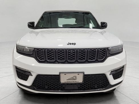 Used 2025 Jeep Grand Cherokee Summit w/ Obsidian Package AWD/4WD image 13
