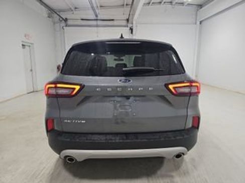 Used 2024 Ford Escape Active w/ Cold Weather Package FWD image 6