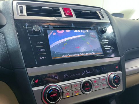 Used 2015 Subaru Outback 2.5i Premium image 8