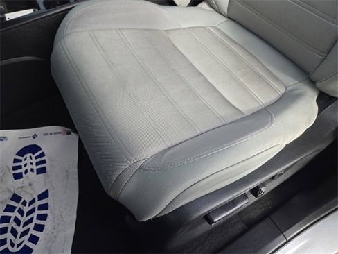 Used 2017 Honda CR-V EX image 11