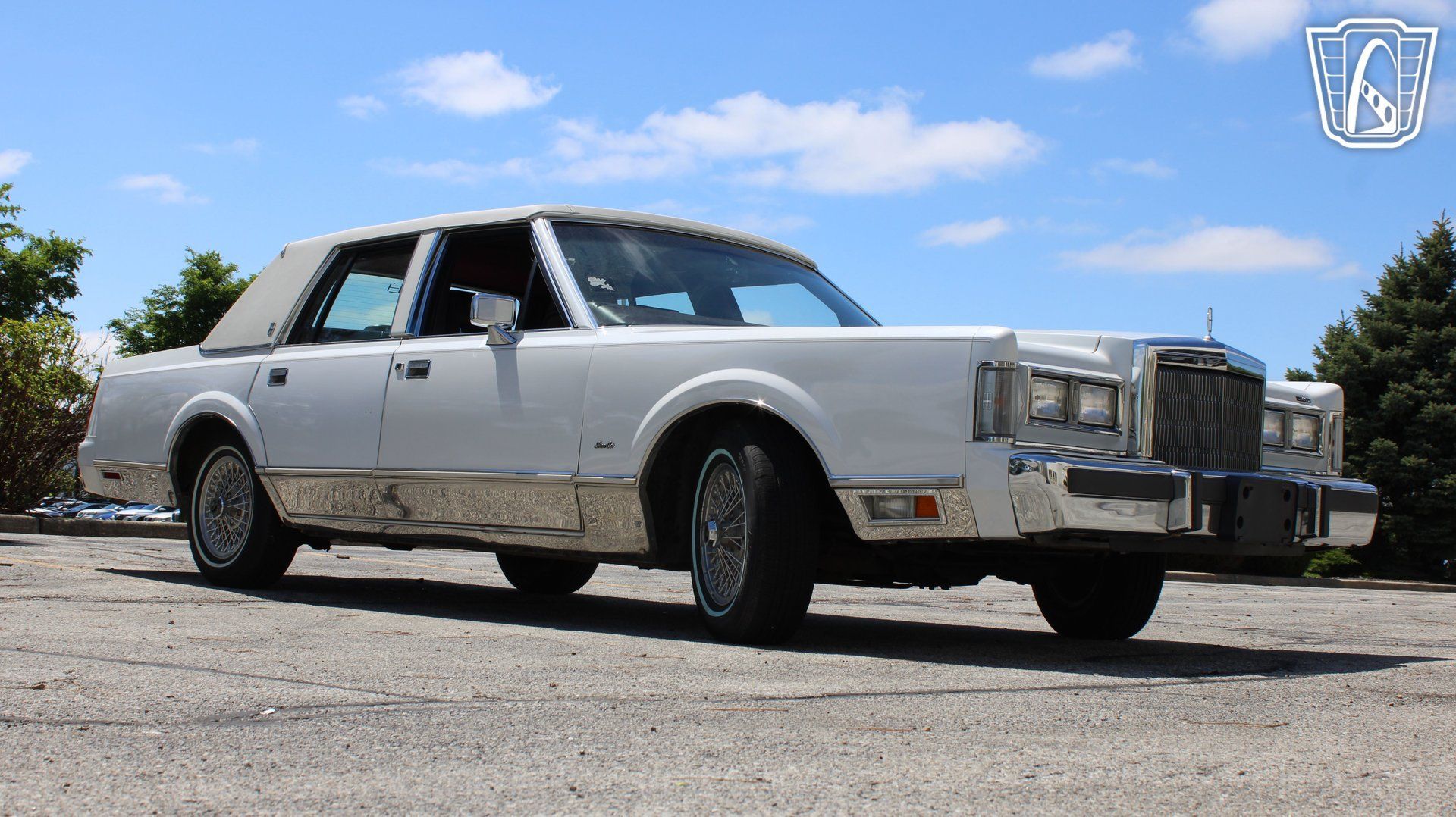 Used 1988 Lincoln Town Car Signature RWD image 21