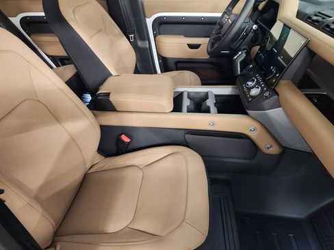 New 2026 Land Rover Defender 110 V8 AWD/4WD image 3
