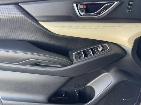 Used 2022 Subaru Ascent Limited w/ Technology Package image 10