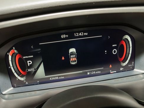 Used 2023 Nissan Rogue Platinum w/ Platinum Premium Package image 20