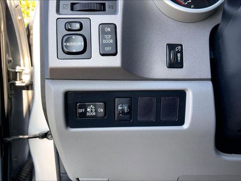 Used 2012 Toyota Tundra 2WD Double Cab image 31