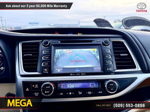 Used 2017 Toyota Highlander Limited Platinum image 23