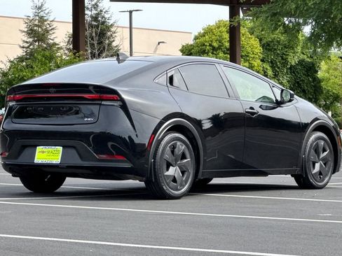 Used 2024 Toyota Prius LE image 11