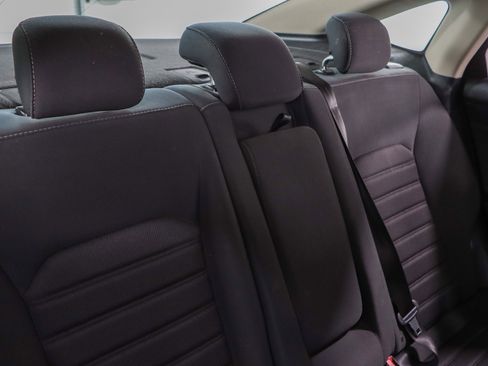 Used 2020 Ford Fusion SE image 27