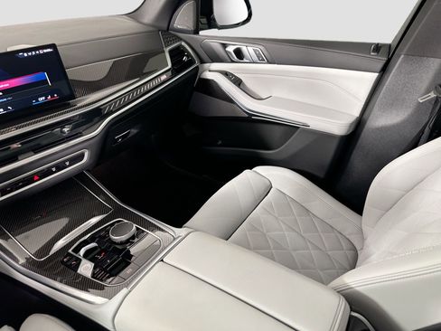 Certified 2025 BMW X5 M60i w/ Climate Comfort Package image 25