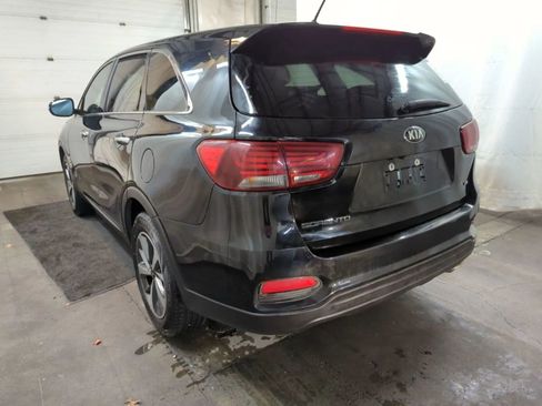 Used 2020 Kia Sorento FWD V6 image 2