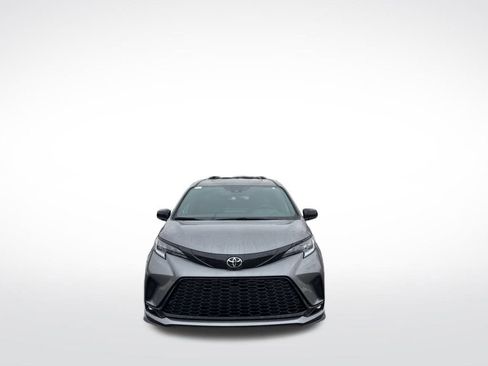 New 2026 Toyota Sienna XSE image 8