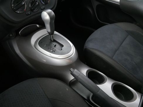 Used 2015 Nissan Juke S image 24