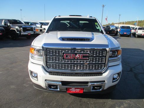 Used 2019 GMC Sierra 2500 Denali w/ Duramax Plus Package image 12