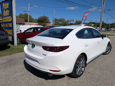 Used 2023 MAZDA MAZDA3 s FWD image 5