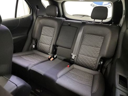 Used 2018 Chevrolet Equinox LT image 27