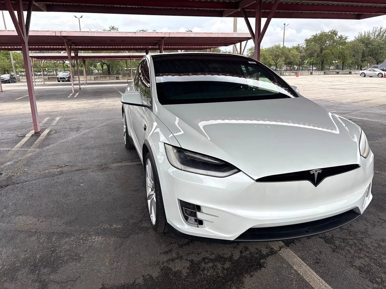 Used 2018 Tesla Model X 75D AWD/4WD image 3