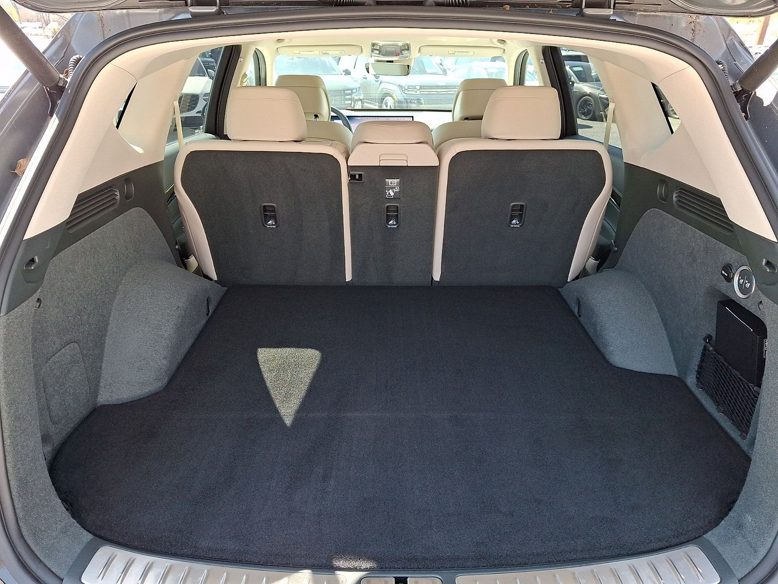 Certified 2025 Genesis GV80 2.5T Standard AWD/4WD image 29