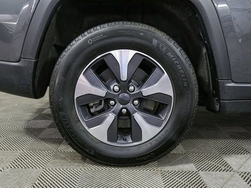 Used 2022 Jeep Grand Cherokee Limited 4xe image 16