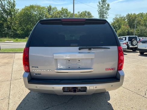 Used 2009 GMC Yukon XL SLT w/ Preferred Package AWD/4WD image 5
