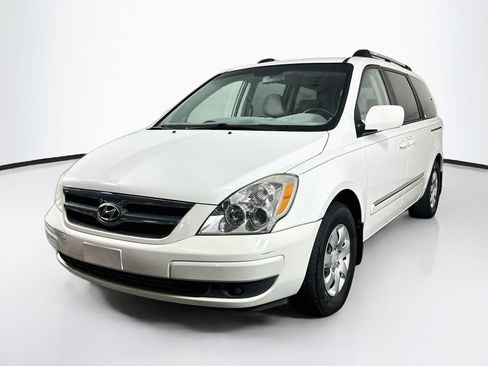 Used 2008 Hyundai Entourage GLS FWD image 3