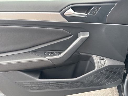 Used 2024 Volkswagen Jetta S image 9