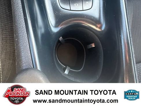 Used 2018 Toyota C-HR XLE FWD image 18