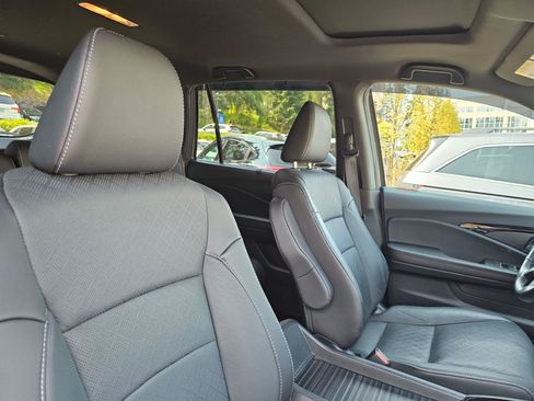 Used 2021 Honda Passport Elite image 11