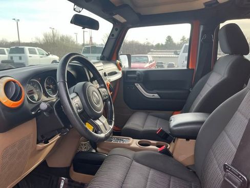 Used 2012 Jeep Wrangler Unlimited Sahara image 14