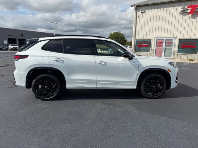 Certified 2026 Volkswagen Tiguan SE R-Line AWD/4WD image 9