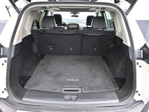 Used 2023 Nissan Rogue SV w/ SV Premium Package image 11