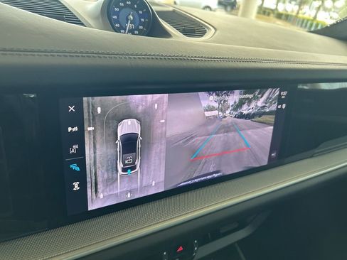 Used 2025 Porsche Cayenne S image 10