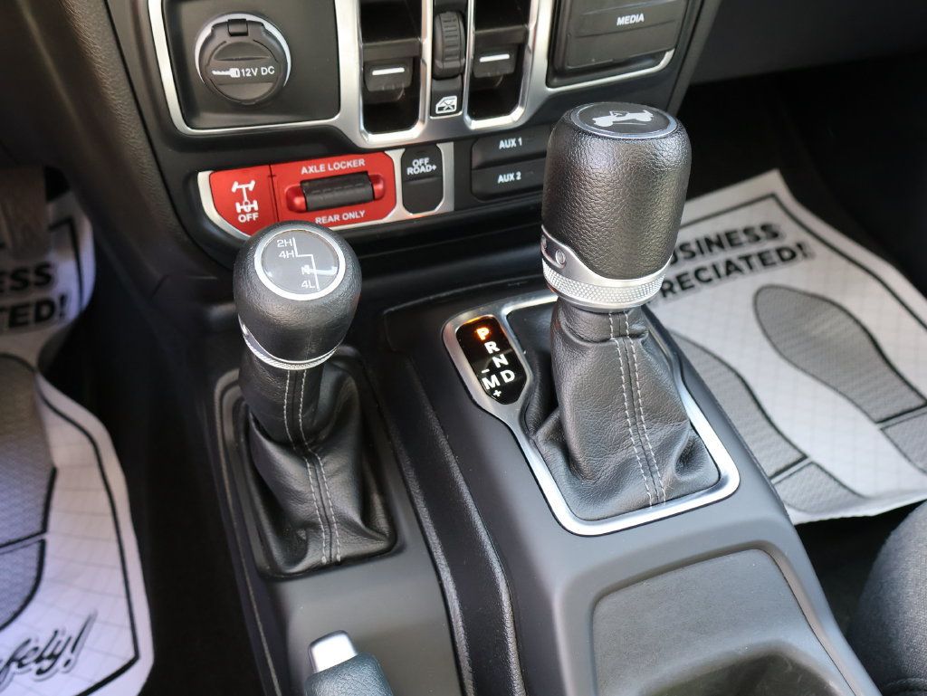 Used 2024 Jeep Wrangler Unlimited Sport AWD/4WD image 35