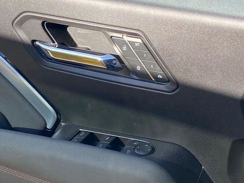 Used 2023 Chevrolet Colorado Z71 w/ Z71 Convenience Package 2 image 22