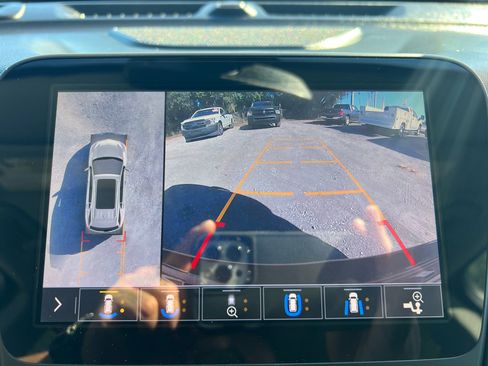 Used 2019 Chevrolet Equinox Premier image 17